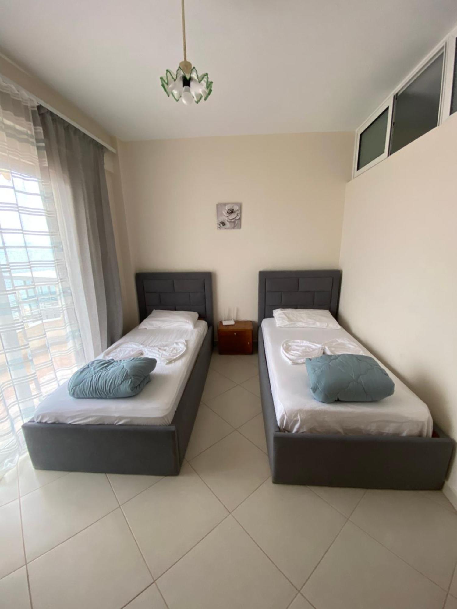 Titi'S Apartment Saranda ภายนอก รูปภาพ